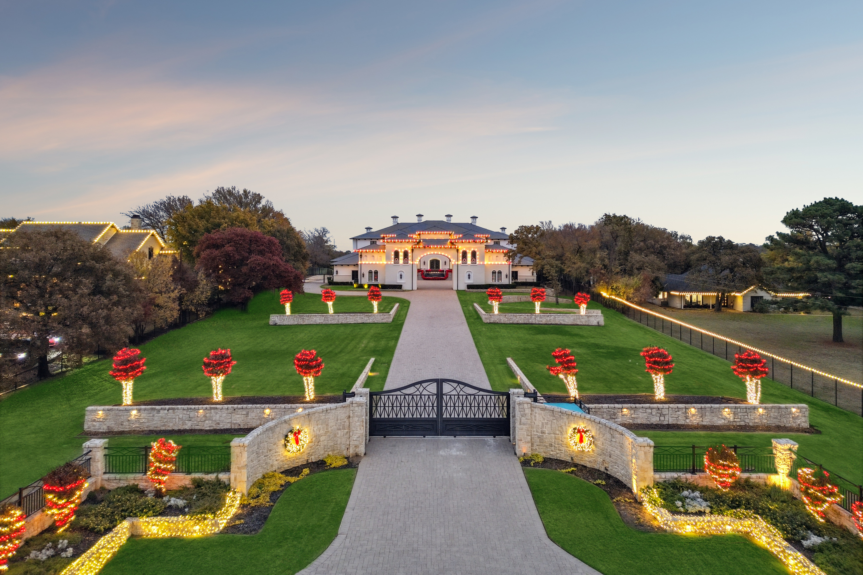 Southlake, TX Mega-Mansion Lists For $27,500,000