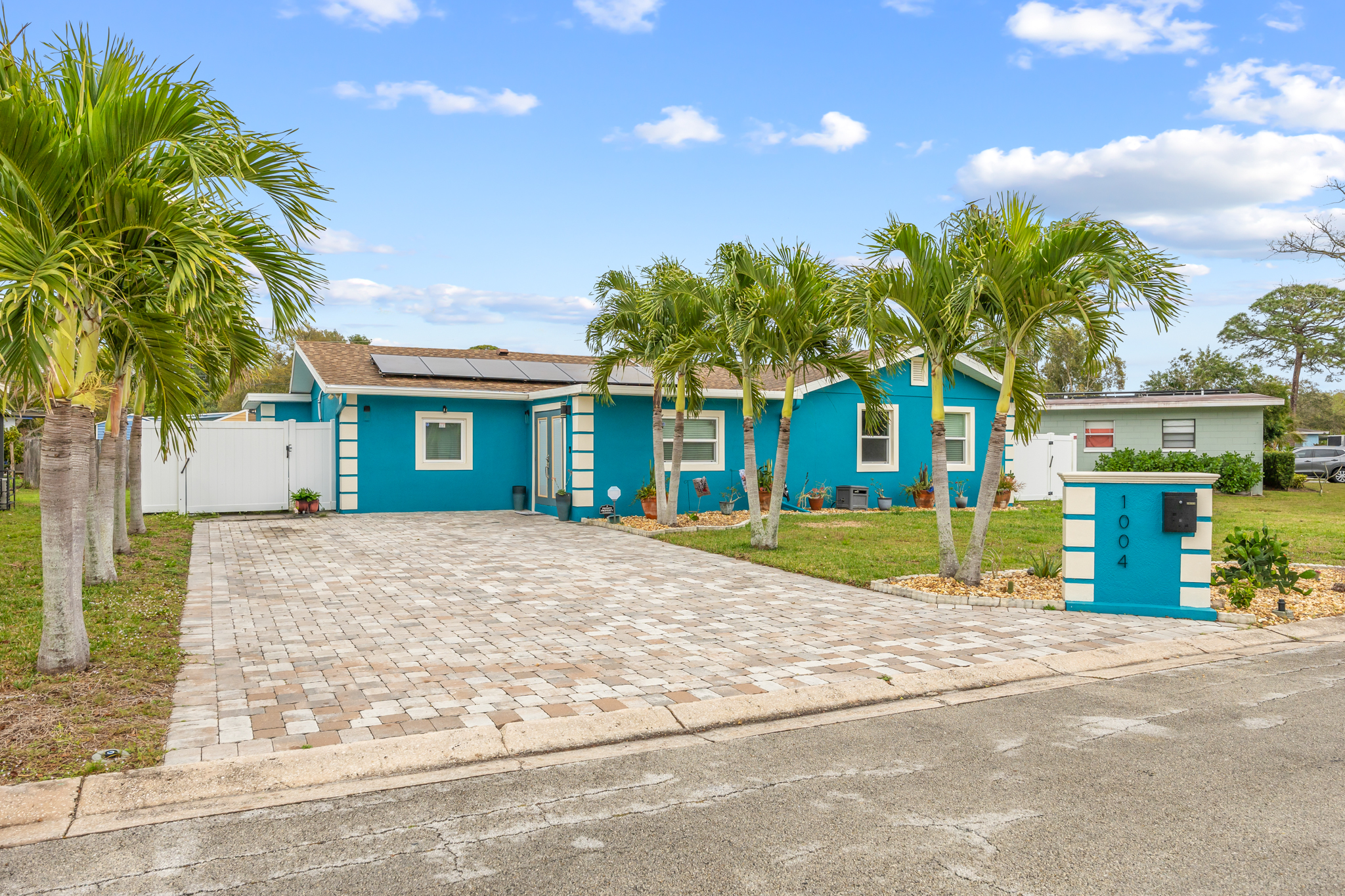 This Florida Home Has A Surprise Sex Dungeon