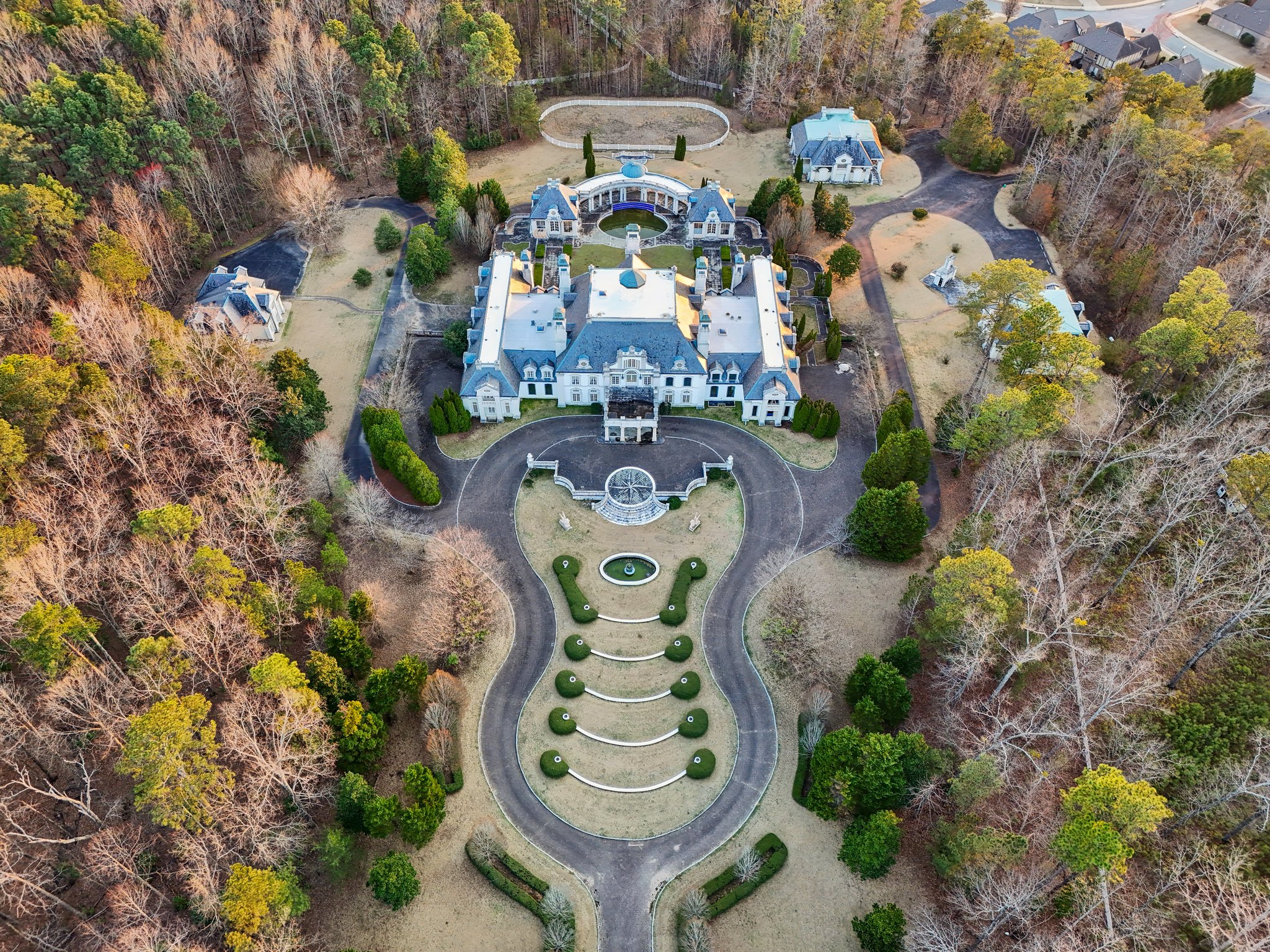 Largest Home In Alabama With Guitar Shaped Driveway Lists For $5,000,000