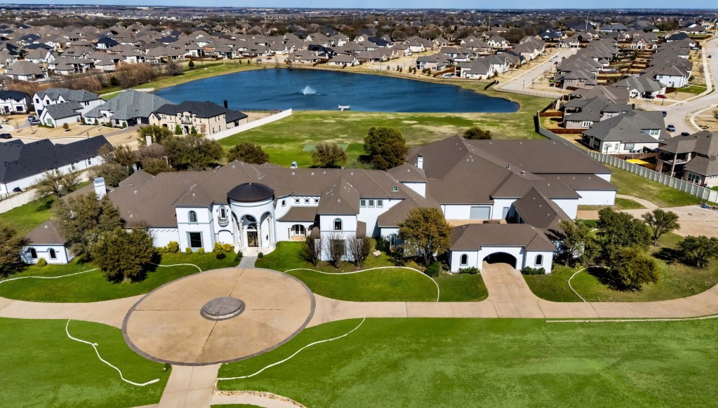 1400 Copper Point Dr, Prosper, TX 75078 Deion Sanders Home