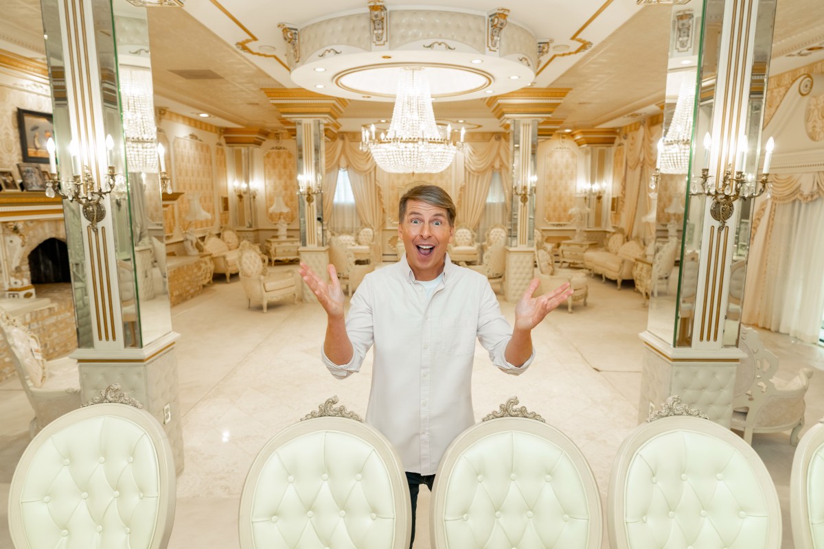 This Lynn Haven, FL Home Has A Shocking Interior Zillow Gone Wild