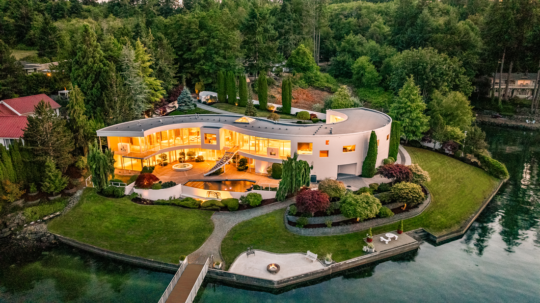 Ever Wanted A House Shaped Like A Letter? Meet The “S” House!